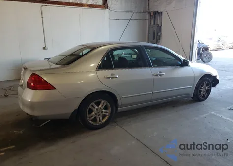 2007 Honda Accord Se z USA, uszkodzony, nr VIN 1HGCM563X7A155256